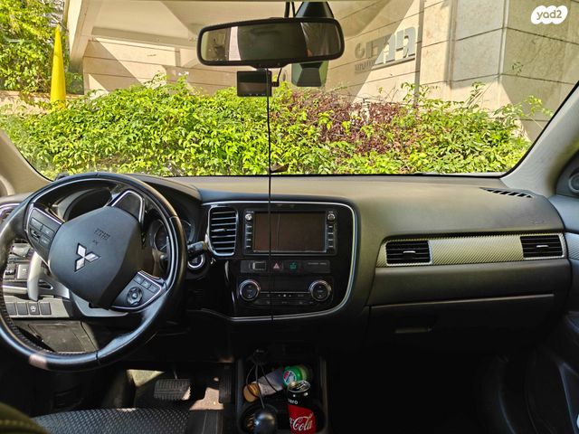 מיצובישי אאוטלנדר