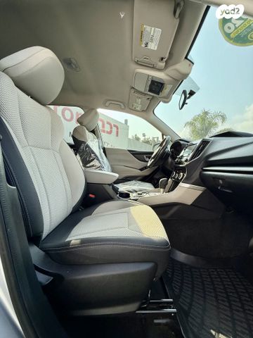 סובארו פורסטר