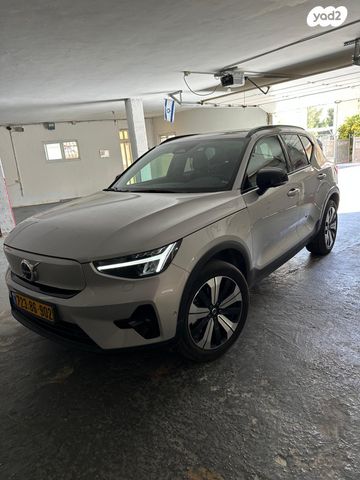 מודעת רכב וולוו XC40