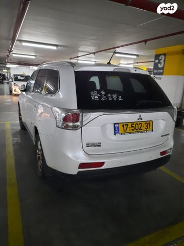 מיצובישי אאוטלנדר