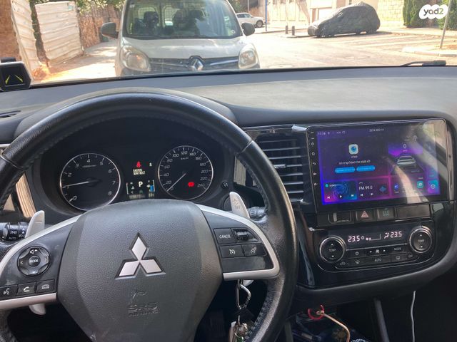 מיצובישי אאוטלנדר