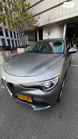 אלפא רומיאו סטלביו