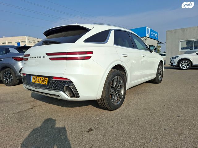 מודעת רכב ג'נסיס GV70