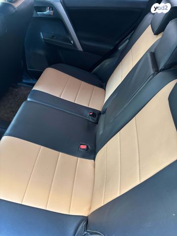 טויוטה RAV4