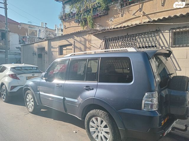 מיצובישי פג'רו