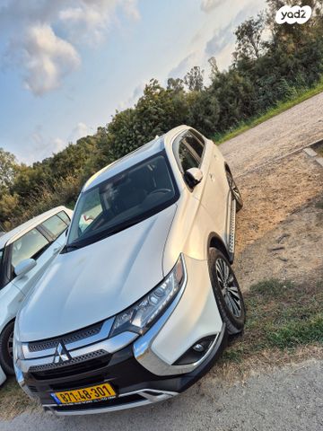 מיצובישי אאוטלנדר