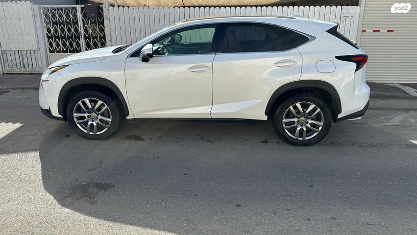 מודעת רכב לקסוס NX