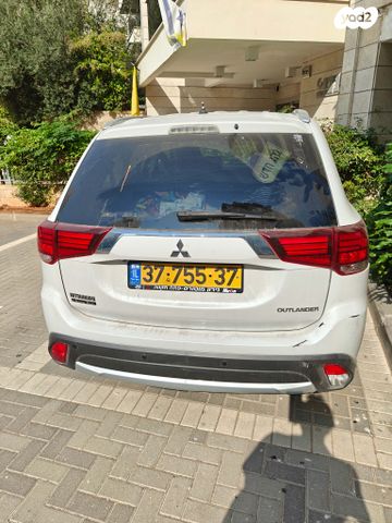 מיצובישי אאוטלנדר