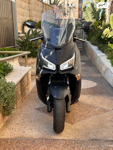 מודעת רכב סאן יאנג ג'וי-מקס Z-250