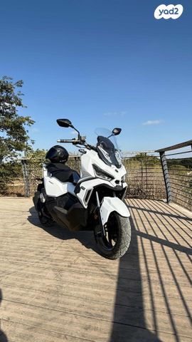 סאן יאנג 125ADX