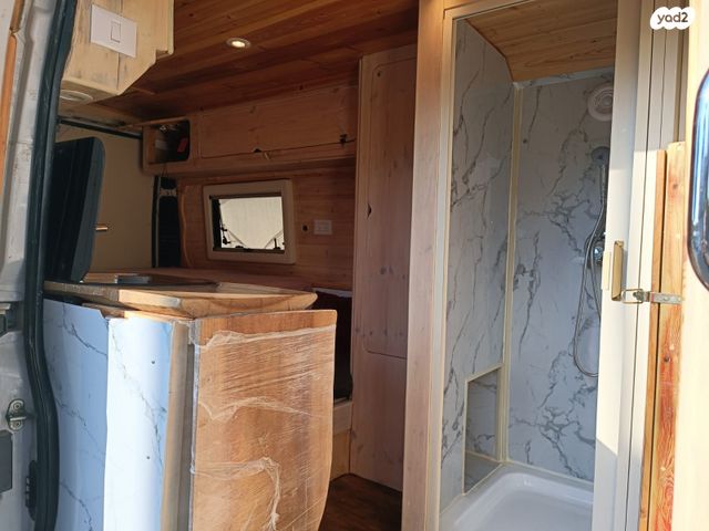 ממונע אוטוקראוון