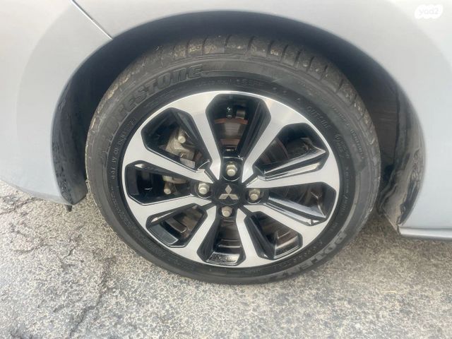 מיצובישי ספייס סטאר