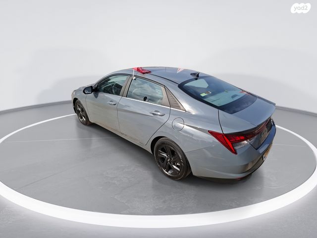 יונדאי אלנטרה