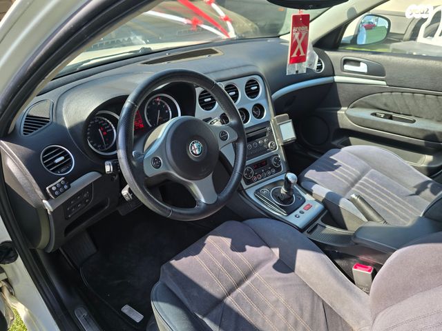 אלפא רומיאו 159