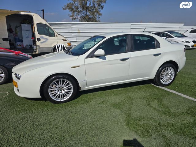 אלפא רומיאו 159