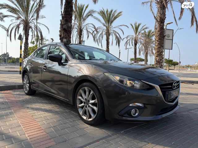 מאזדה 3