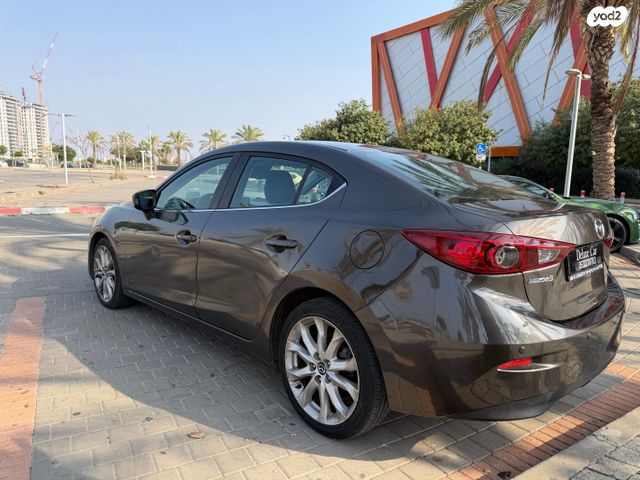 מאזדה 3