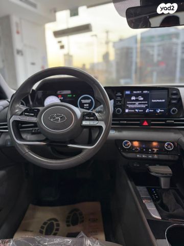 יונדאי אלנטרה