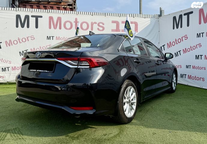 טויוטה קורולה