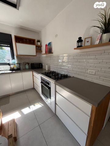 דירה, שדרות וייצמן 39, מרכז העיר, סביניה, הוותיקה, קרית ביאליק