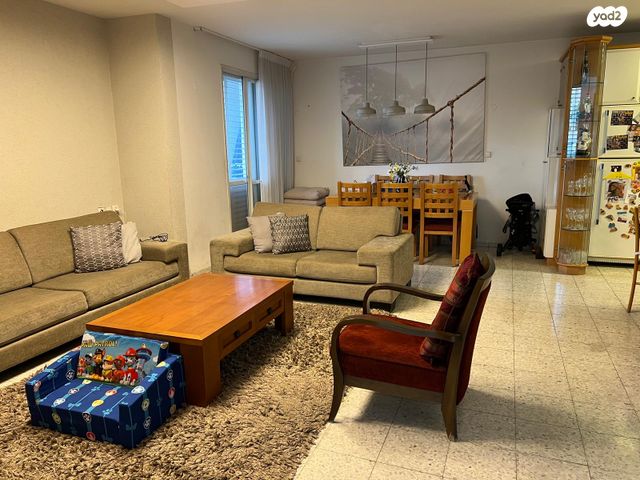 בית פרטי/ קוטג', חיים משה שפירא 39, מנחם בגין, עכו