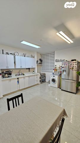 דירה, י"א באדר 12, נאות רחל, חולון