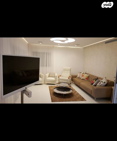 גג/ פנטהאוז, משה קול 17, בית הכרם, רמת בית הכרם, ירושלים