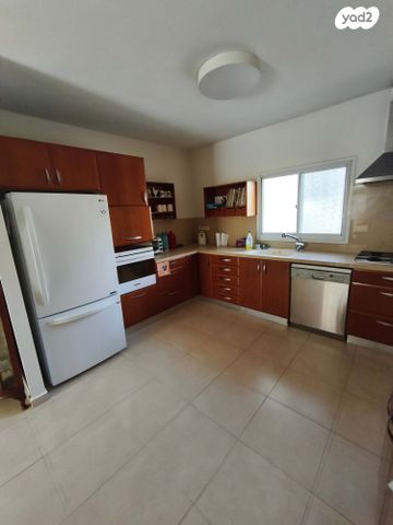 דירת גן, משה סנה 23, לב הפארק, רעננה