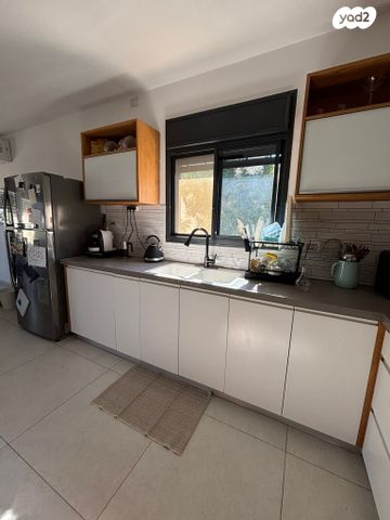 דירה, שדרות וייצמן 39, מרכז העיר, סביניה, הוותיקה, קרית ביאליק