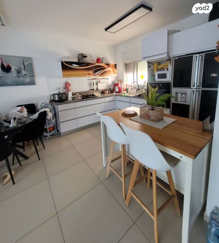 דירה, נשר 12, נהריה הירוקה, נהריה