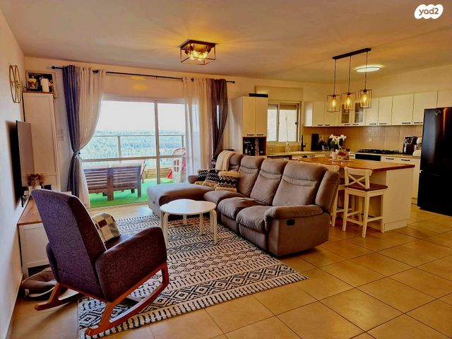 דירה, נחל אלכסנדר 5, צור יצחק, צור יצחק