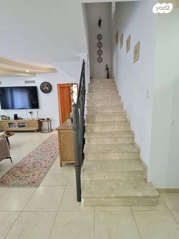 גג/ פנטהאוז, האלה 9, גבעת רם, קרית אתא