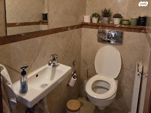 דירה, אליהו בית צורי 3, ארמון הנציב, תלפיות מזרח, ירושלים