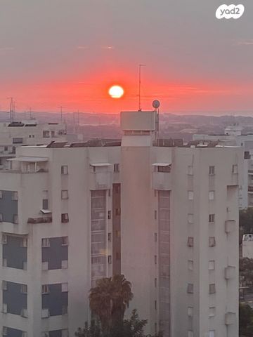 גג/ פנטהאוז, שדה נחום 12, קרית גנים, ראשון לציון