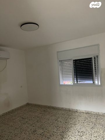 דירה, החלוץ 57, טרומפלדור, נהריה