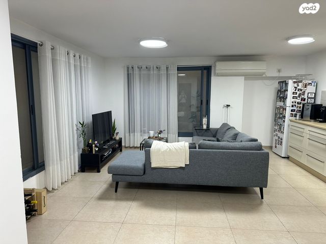 אלישע כהן 16