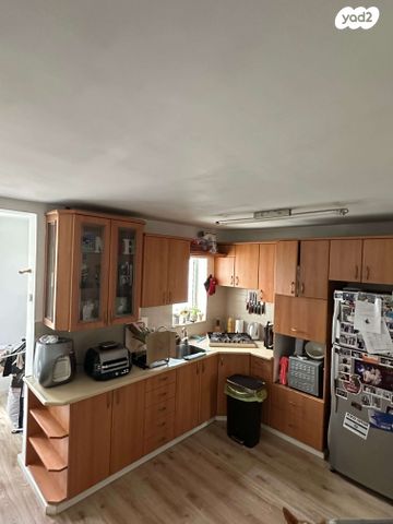 דירת גן, הכנסת 2, רסקו ב', חולון