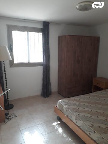 יחידת דיור, אקליפטוס 117, שאר העיר, עומר