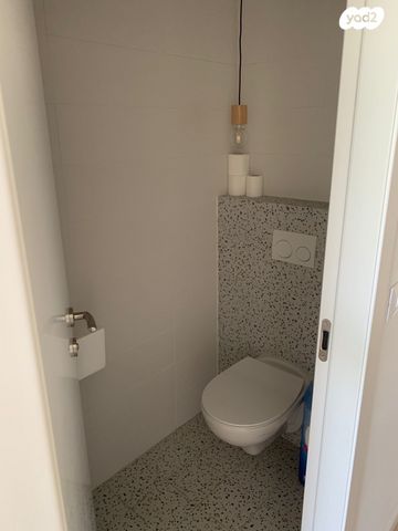 דירה, קרייתי 28, לב העיר, בת ים