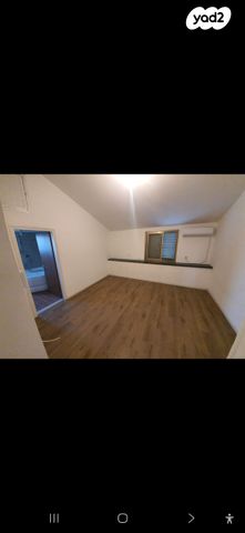 יחידת דיור, העורב 12, חבר, חבר