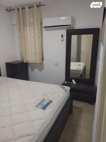 קיבוץ גלויות 51