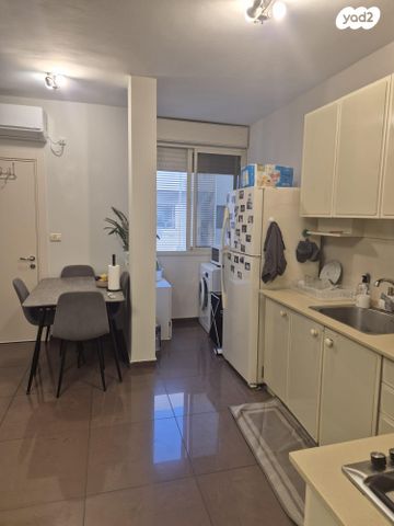 דירה, אהרון גולדשטיין 18, בורוכוב, גבעתיים