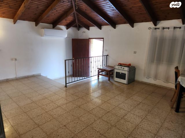 סטודיו/ לופט, עמיקם שמאי 49, ראש פינה, ראש פינה