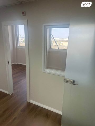 משרדים, החרושת 5, אזור תעשייה קרית אתגרים, רעננה