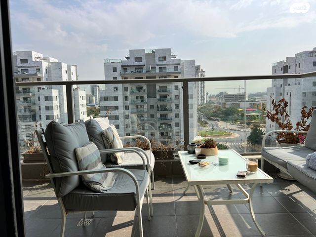 דירה, ש"י עגנון 11, נאות שמיר, יבנה