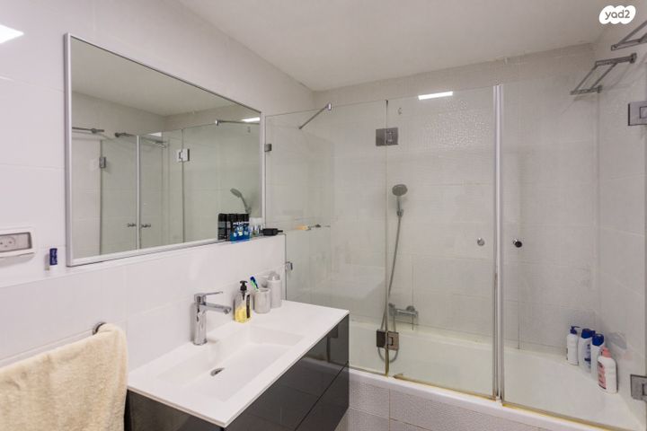 דירה, ניסים אלוני, צמרות איילון, פארק צמרת, תל אביב יפו