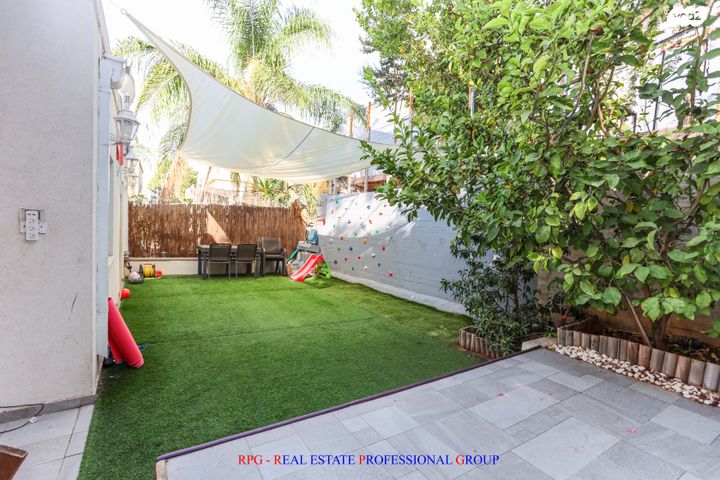 דו משפחתי, עטרות, רמת החייל, תל אביב יפו