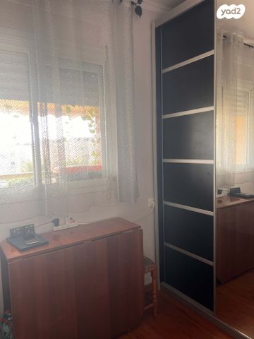 דירה, שדרות מנחם בגין 15, נווה דקלים, אשקלון