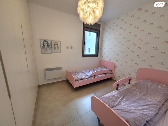 דירה, גרשון אבנר, ארמון הנציב, תלפיות מזרח, ירושלים