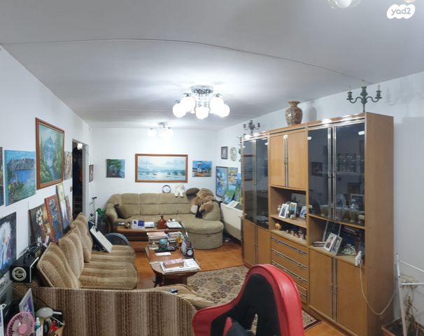 דירה, י.ל. פרץ, קרית ביאליק